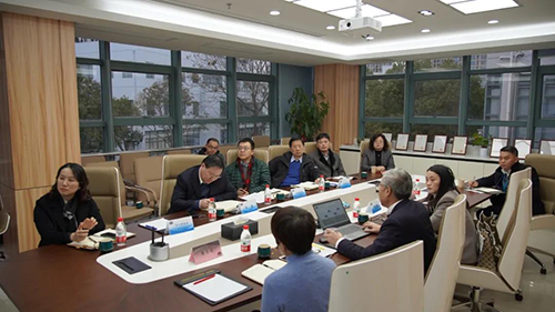上海市浦东新区政府党组成员、副区长吴强，浦东新区科经委副主任李晓亮，张江管理局副局长吴俊，张江集团副总经理王凯荣等调研BOBSport
