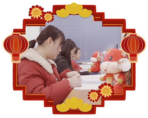 少年自知韶光贵，策马扬鞭自奋蹄